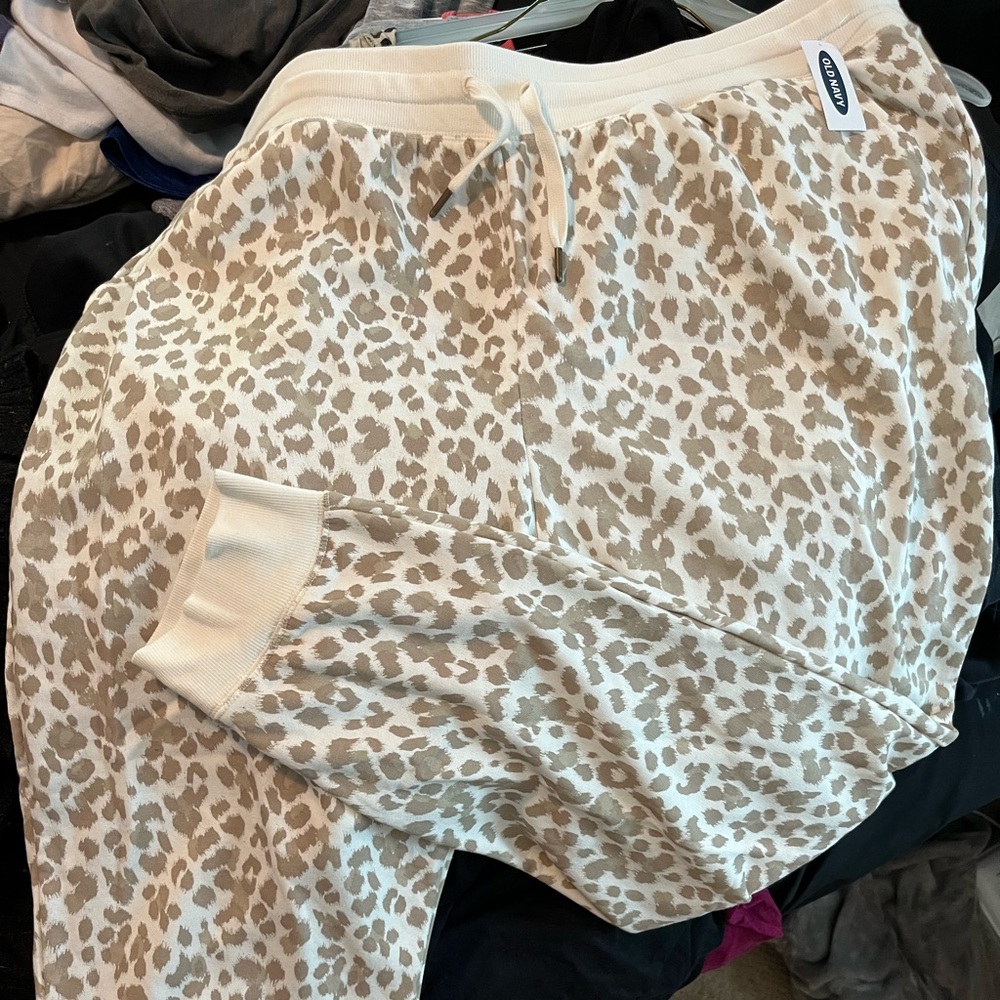 Leopard print sweatpants size 2X